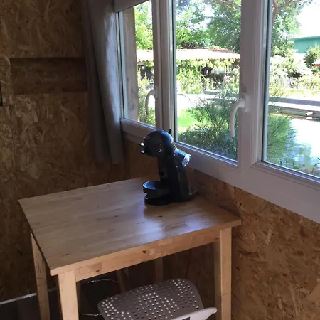 Dans En Bois Avec Piscine Ecologique 3* 라테스트드뷔크