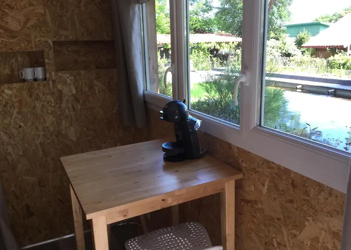 Dans En Bois Avec Piscine Ecologique 3* 라테스트드뷔크